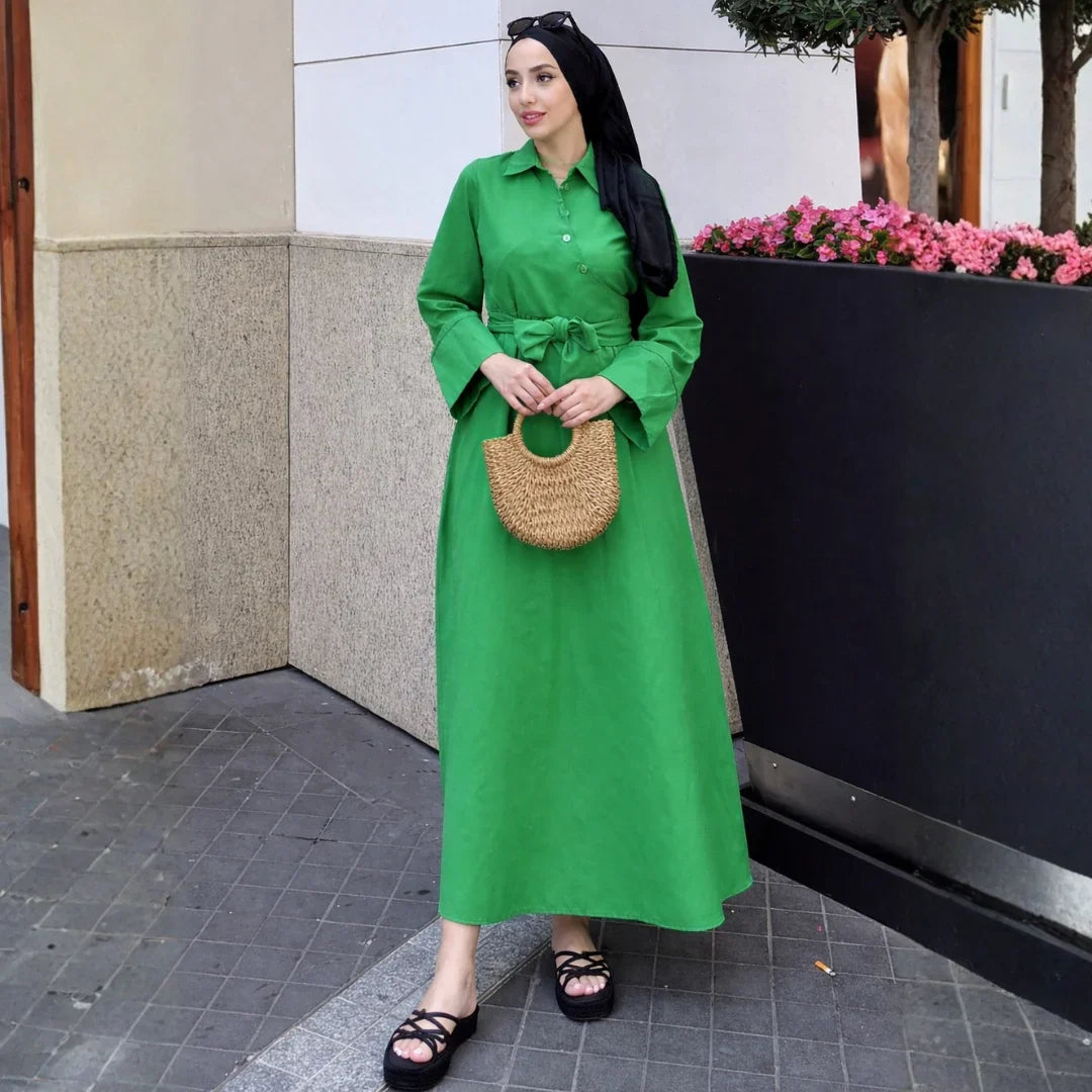 Robe chemise ceinturée – Élégance minimaliste