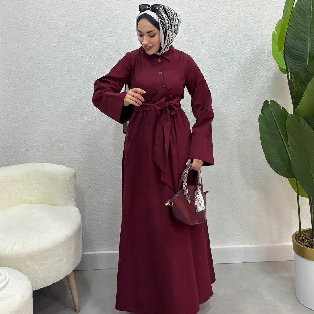 Robe chemise ceinturée – Élégance minimaliste